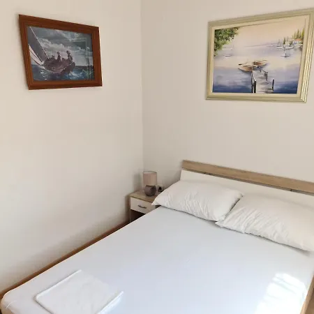Branka Apartment Povljana